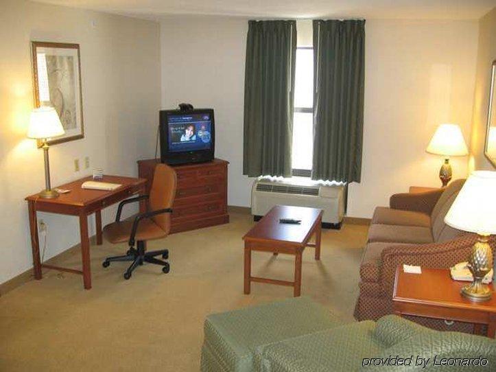 Hampton Inn & Suites East Lansing Okemos Bilik gambar