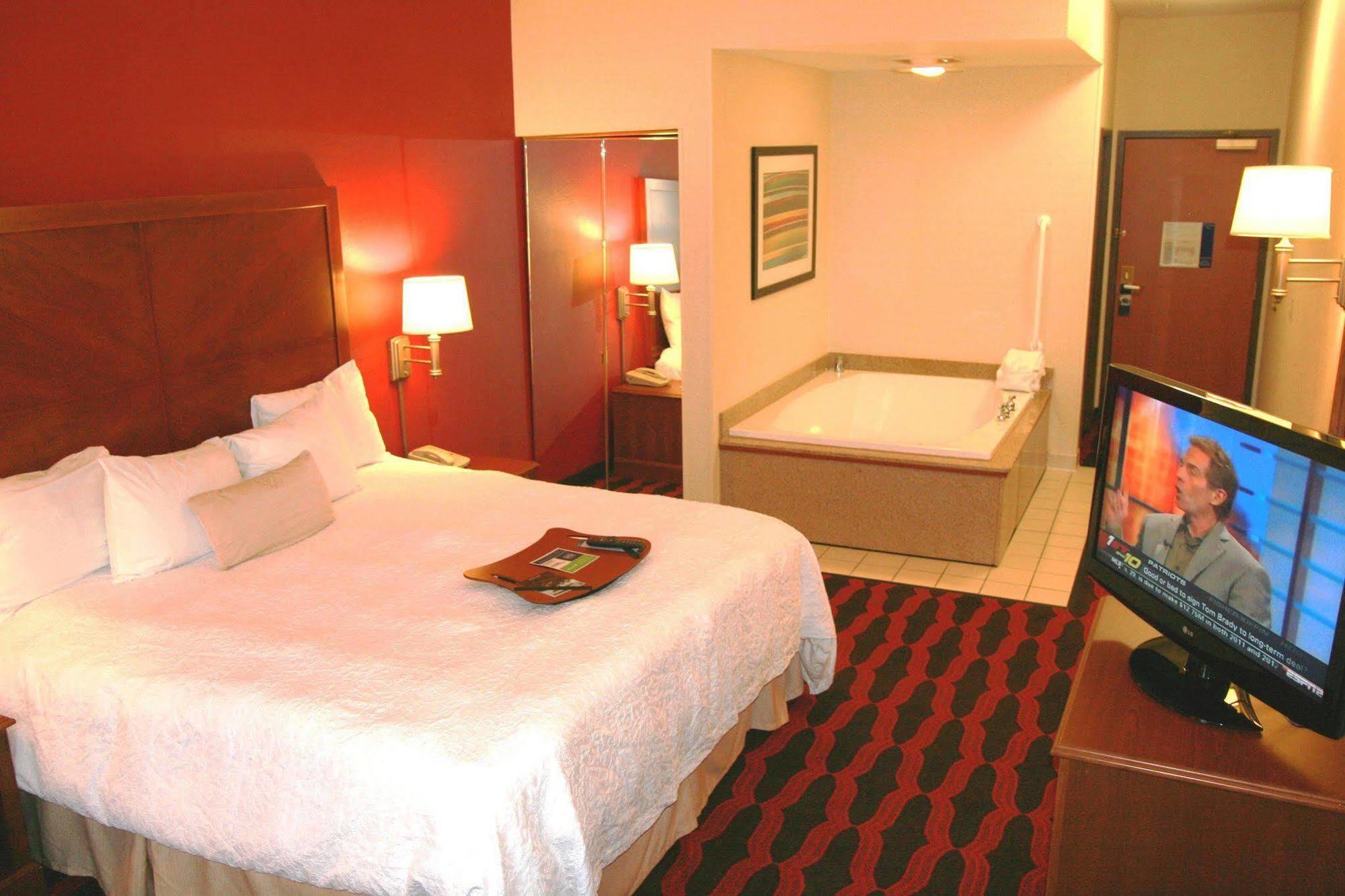 Hampton Inn & Suites East Lansing Okemos Bilik gambar